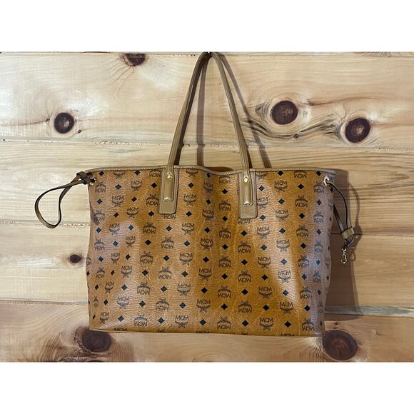 MCM Large Reversible Liz Shopping Tote Bag. Cognac Brown. Logo. Leather - Picture 3 of 11